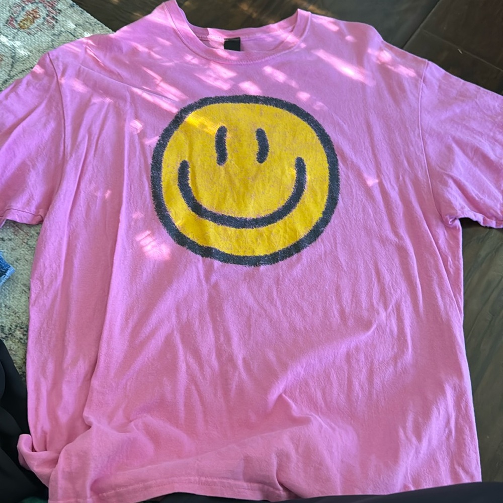Sweet Claire smiley tshirt